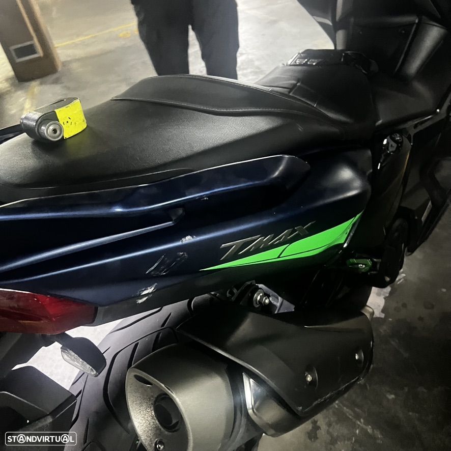 Yamaha TMAX DX - 4