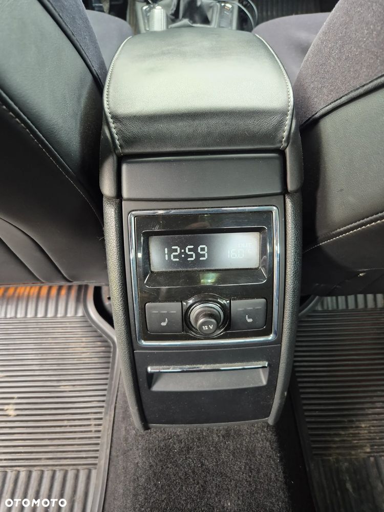 Skoda Superb 2.0 TDI 4x4 Platinum - 12