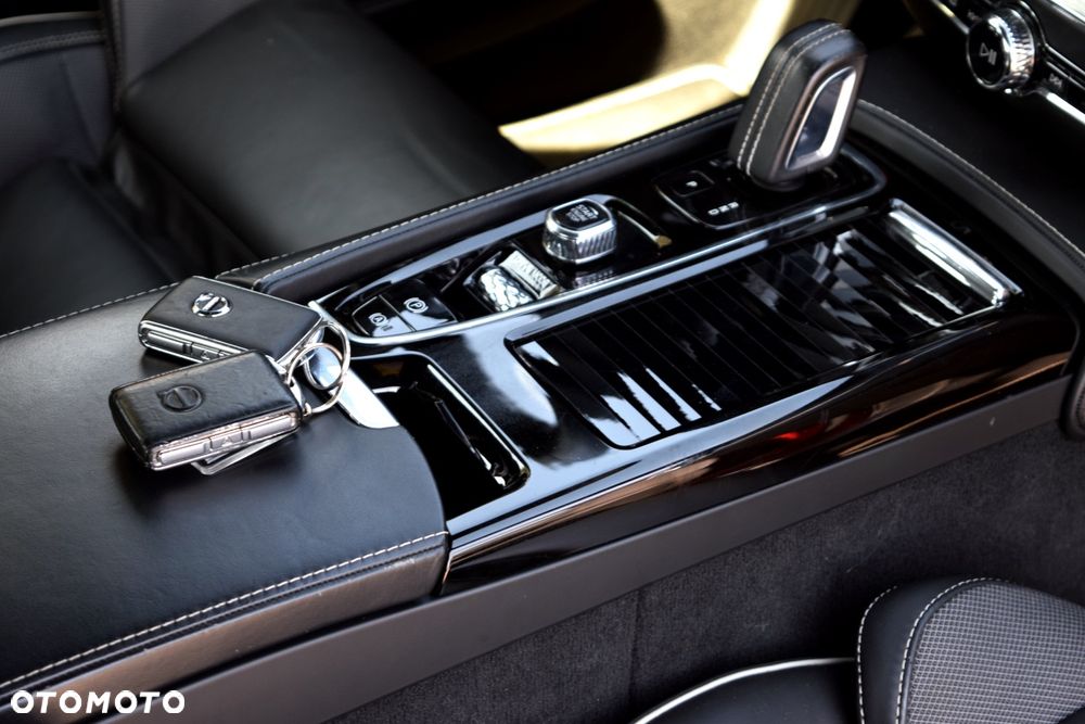 Volvo S60 T8 Recharge AWD Geartronic RDesign - 23