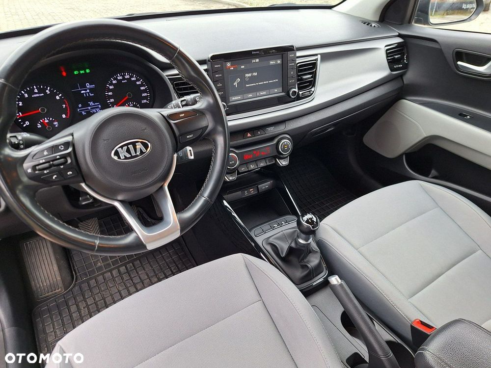 Kia Rio 1.2 L - 12