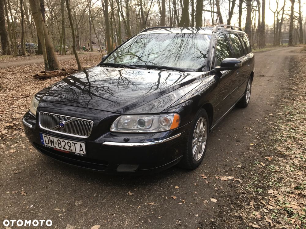 Volvo V70 D5 Momentum - 1