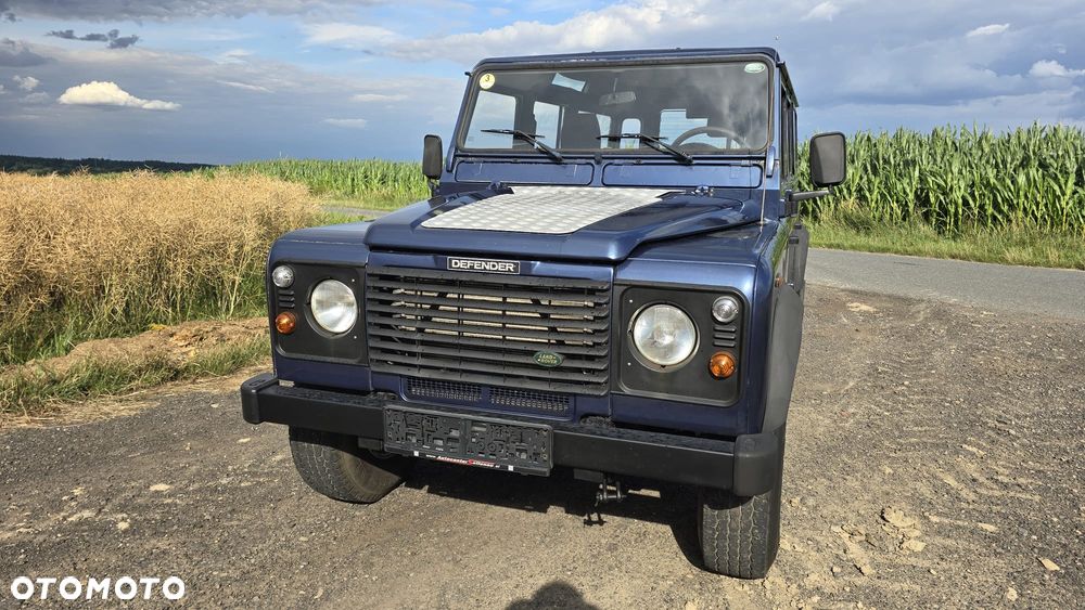 Land Rover Defender - 28