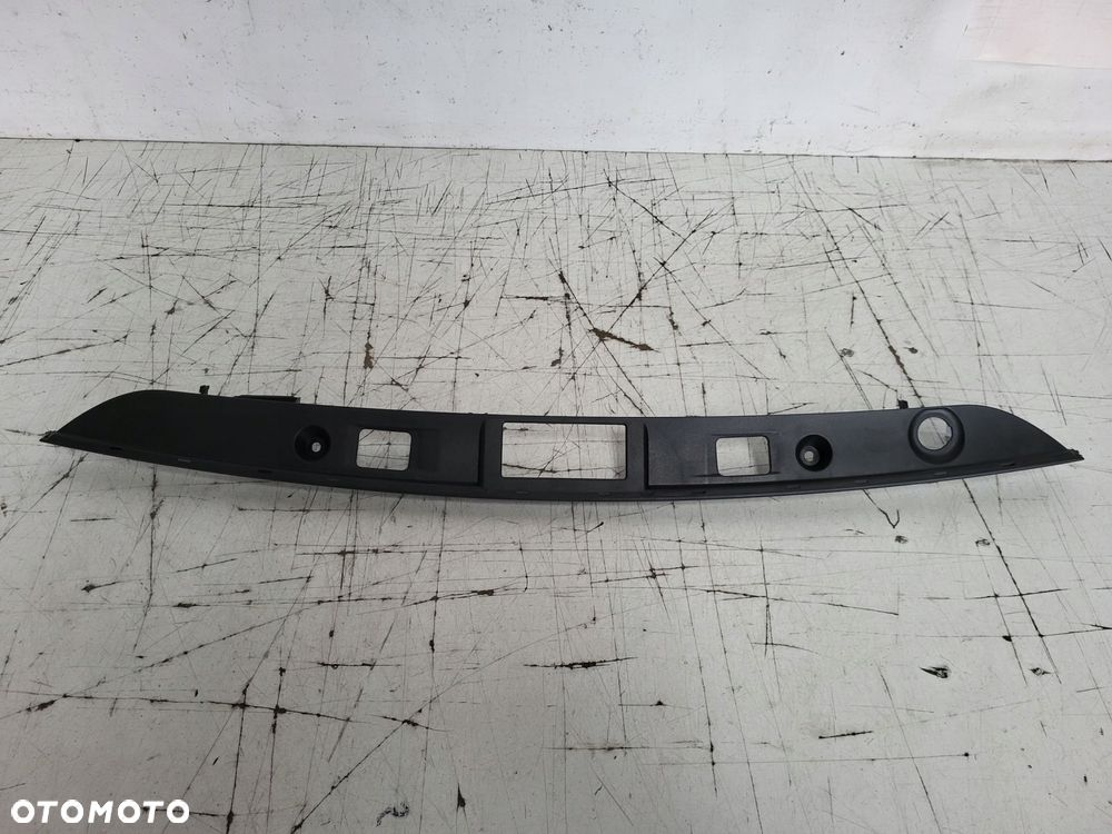 listwa blenda klapy tył bagażnika mercedes c 204 - 3