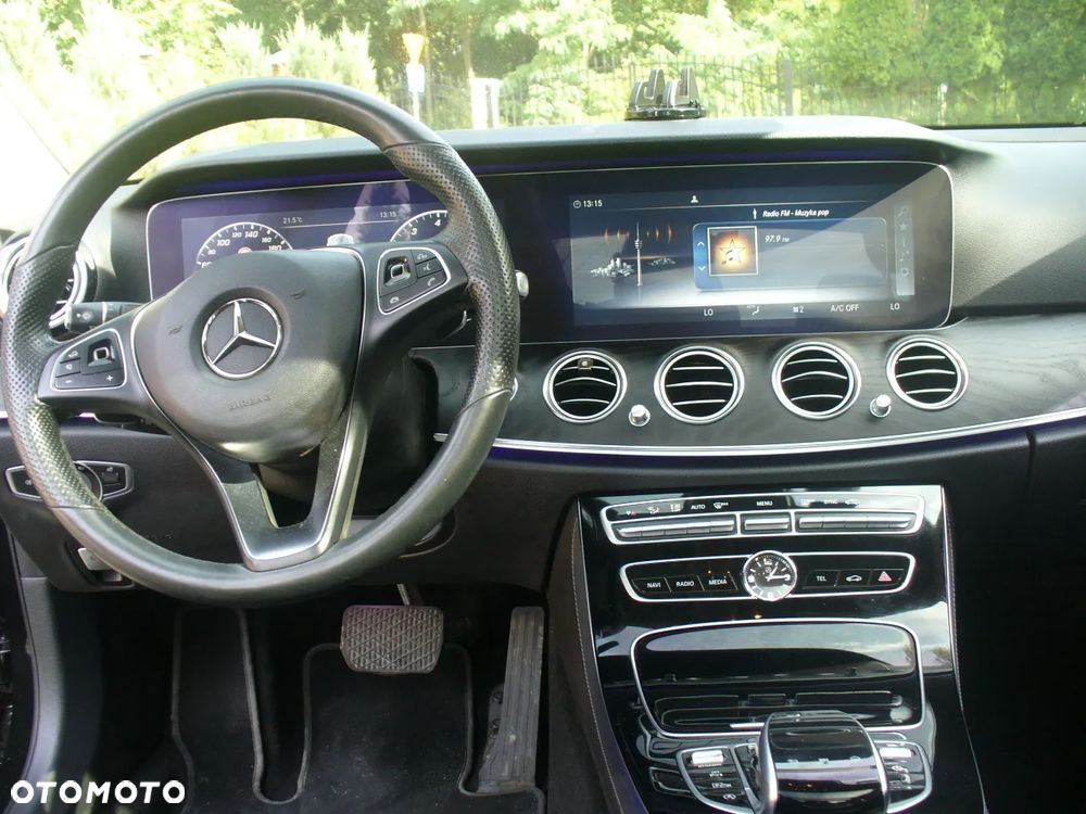 Mercedes-Benz Klasa E 300 9G-TRONIC Avantgarde - 16