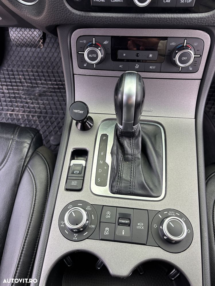 Volkswagen Touareg - 13
