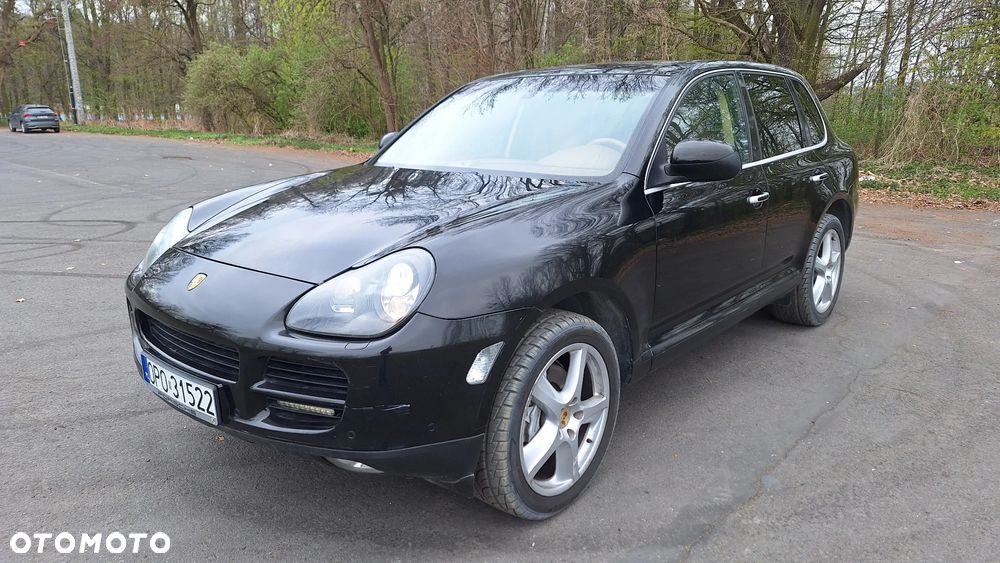Porsche Cayenne - 2