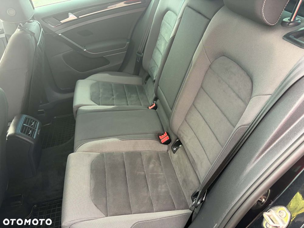 Volkswagen Golf 1.4 TSI BMT Highline - 37