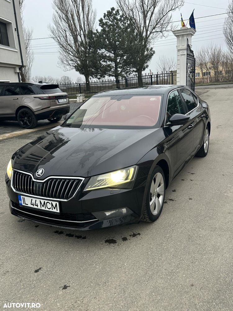 Skoda Superb 2.0 TDI DSG Style - 1