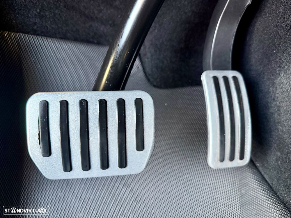 Tesla Model Y Long Range Tração Integral - 12