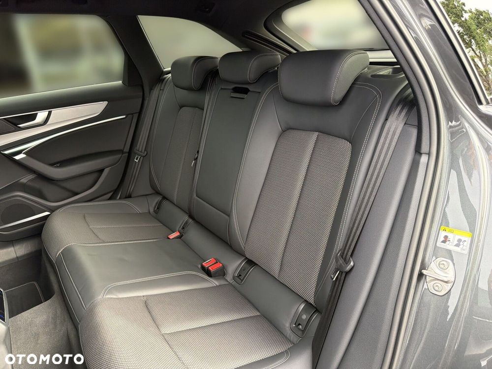 Audi A6 Avant - 16