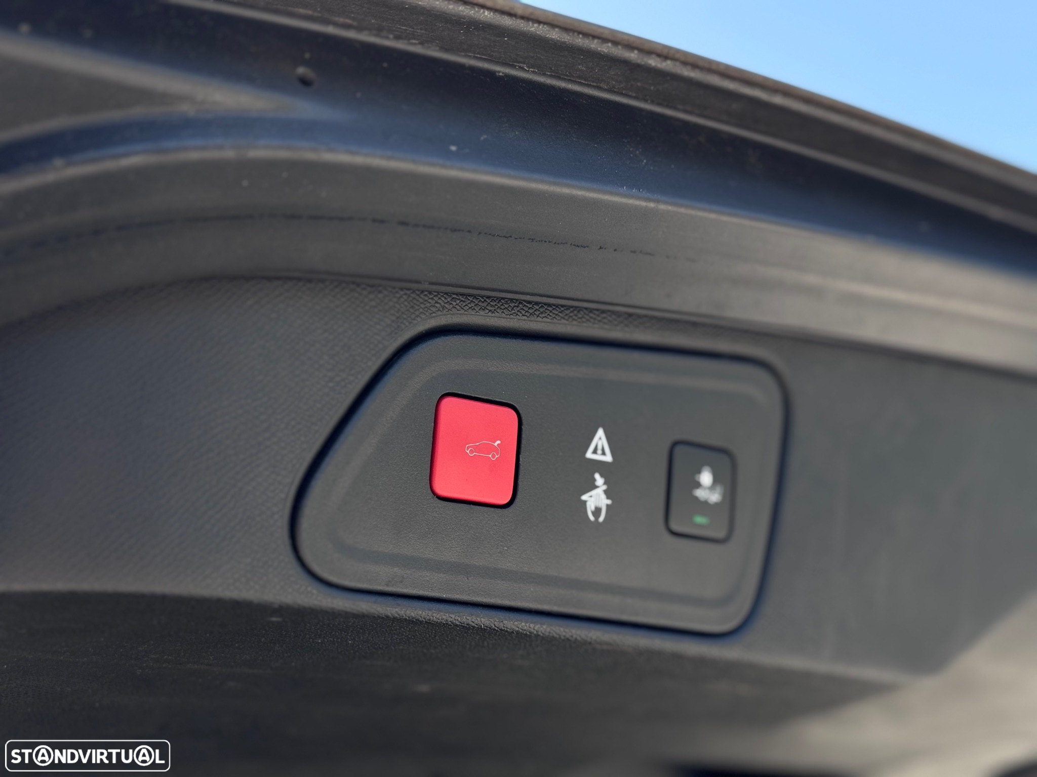Peugeot 3008 PureTech 130 Stop & Start GPF EAT8 Allure Pack - 17