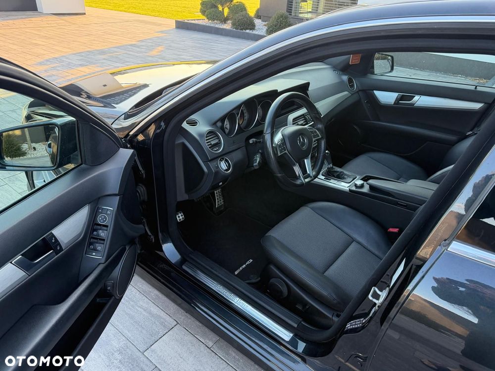 Mercedes-Benz Klasa C 200 (BlueEFFICIENCY) 7G-TRONIC Avantgarde - 10