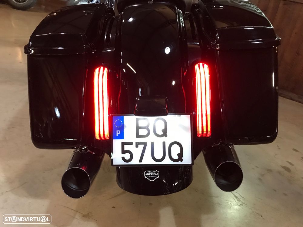 Harley-Davidson FLHXS Street Glide Special - 15