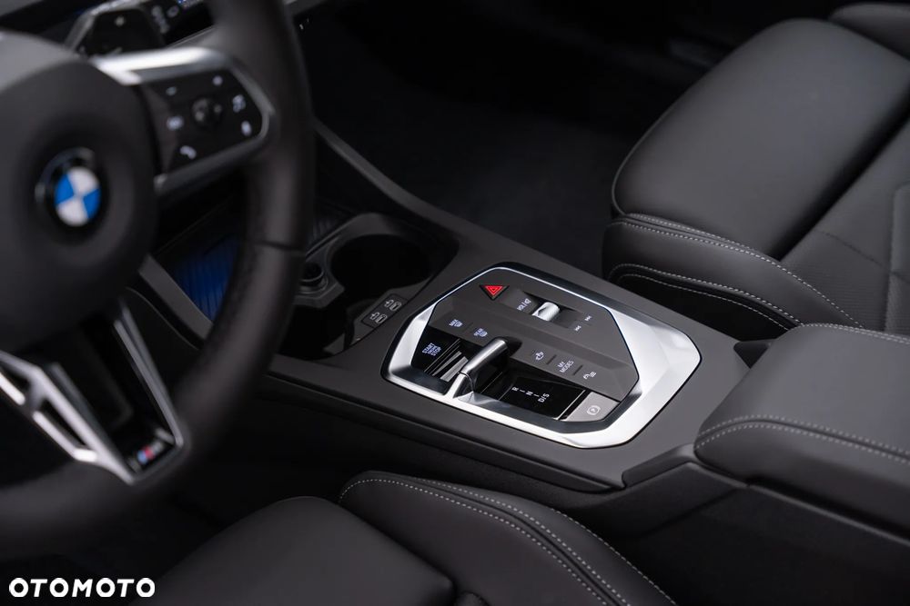 BMW Seria 1 120 mHEV - 27