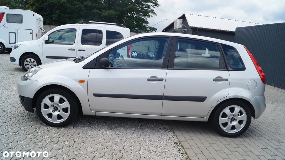 Ford Fiesta 1.3 Futura - 4