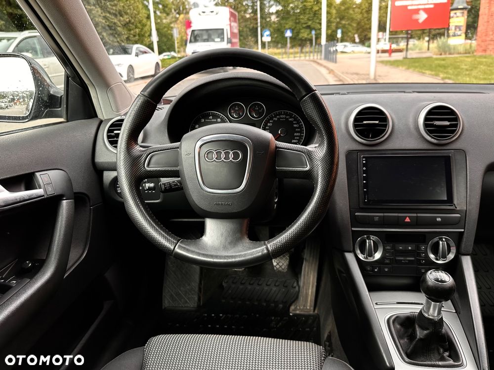 Audi A3 Sportback 1.8 TFSI Attraction - 17