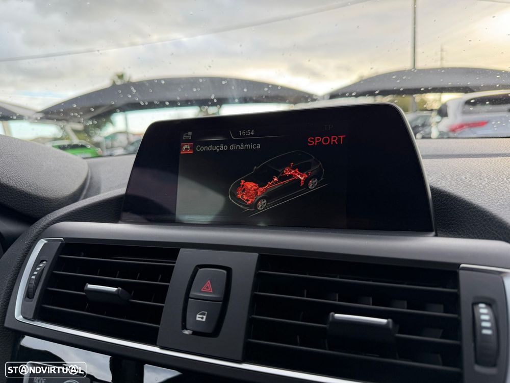 BMW 116 d Pack M Auto - 24