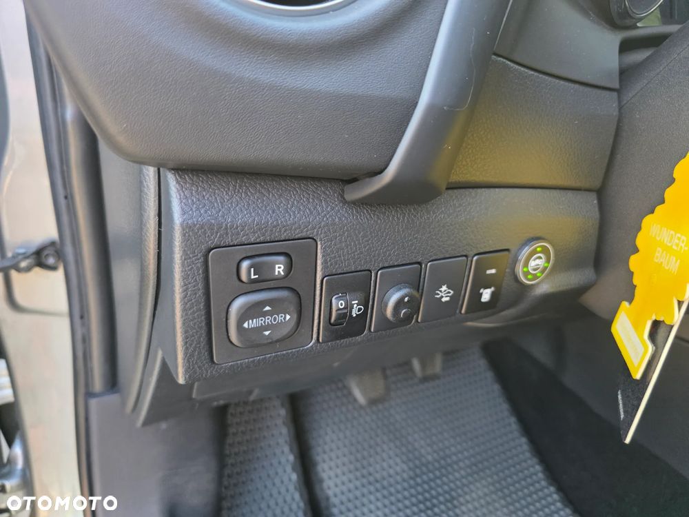Toyota Auris 1.6 Premium - 36