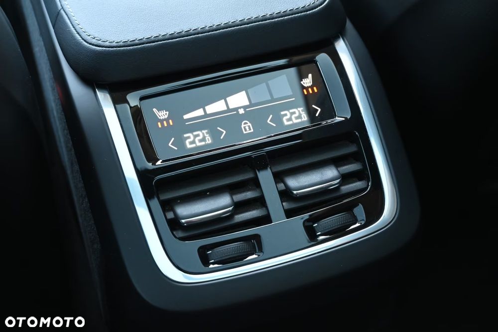 Volvo XC 90 B5 D AWD Ultimate Bright - 18