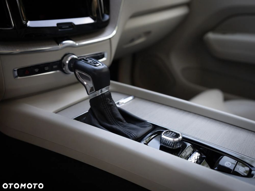 Volvo XC 60 D5 AWD Inscription - 29