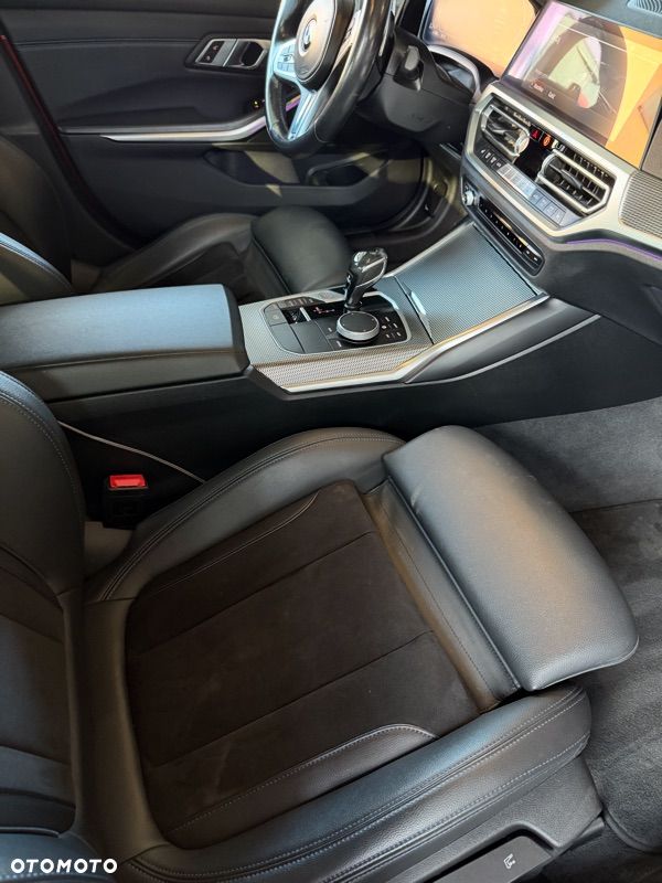 BMW Seria 3 320d M Sport - 4
