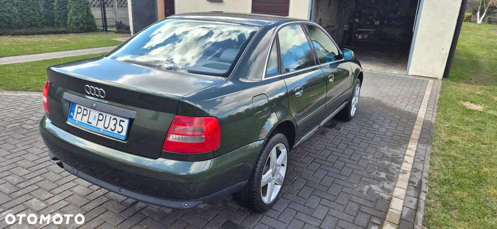 Audi A4 Limousine - 14