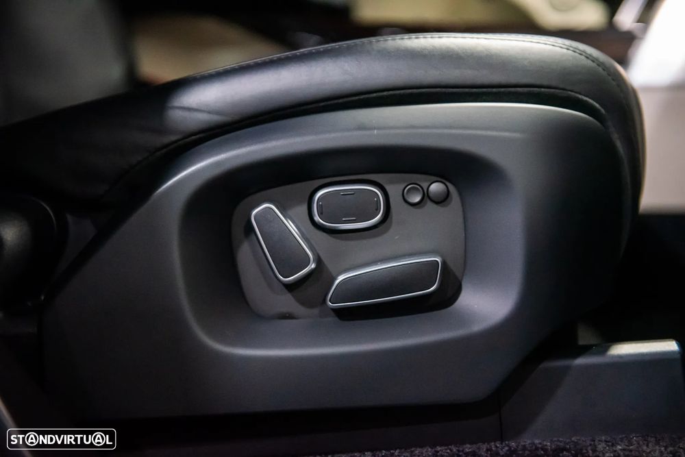 Land Rover Range Rover 4.4 SDV8 Vogue - 40