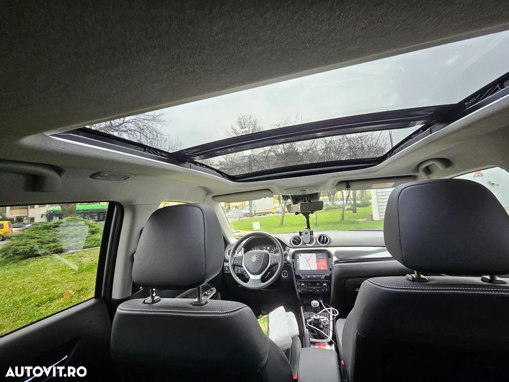Suzuki Vitara 1.4 Boosterjet MHEV Luxus - 18