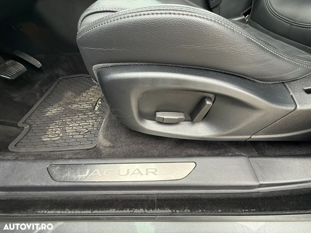 Jaguar E-Pace D150 AWD S - 31