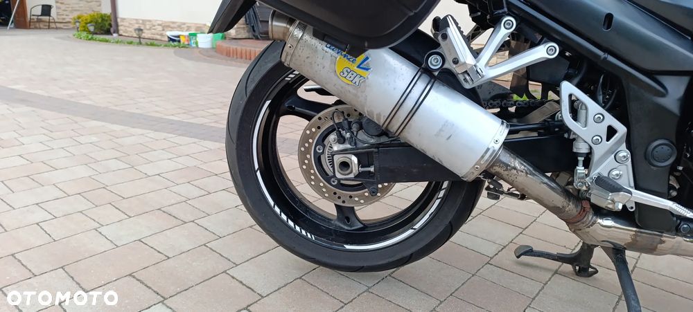 Suzuki GSX - 20
