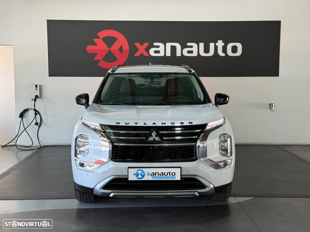 Mitsubishi Outlander - 3