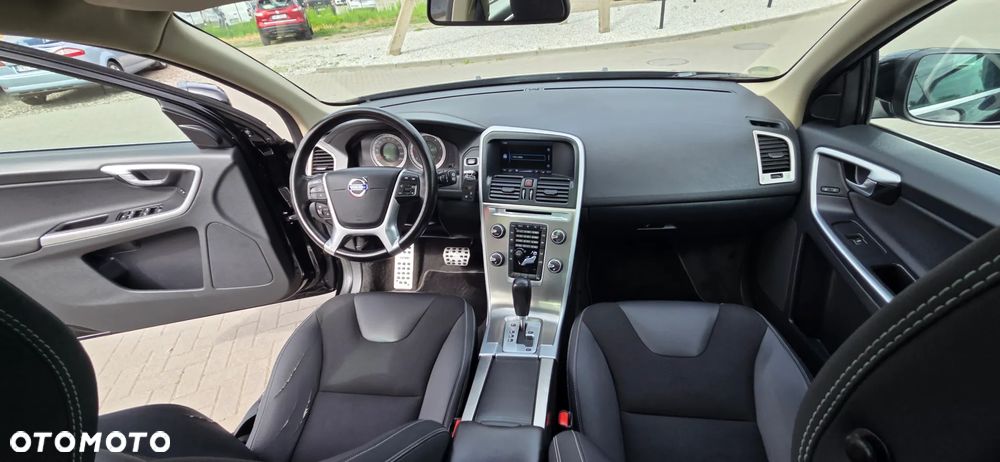 Volvo XC 60 D4 Geartronic Momentum - 34