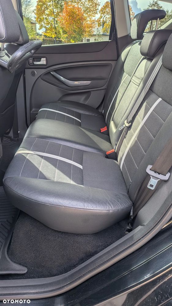 Ford Kuga - 9