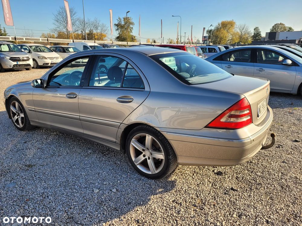 Mercedes-Benz C-Class 2003 photo 3