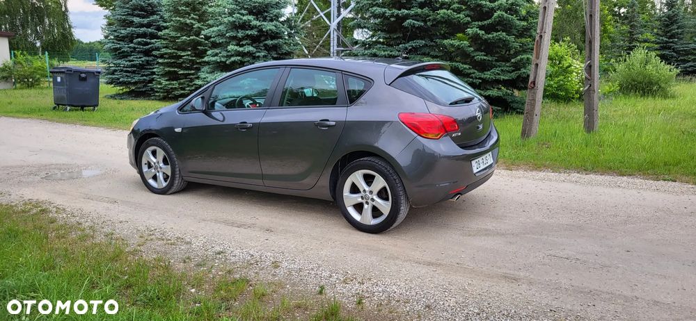 Opel Astra 1.4 T Enjoy - 24