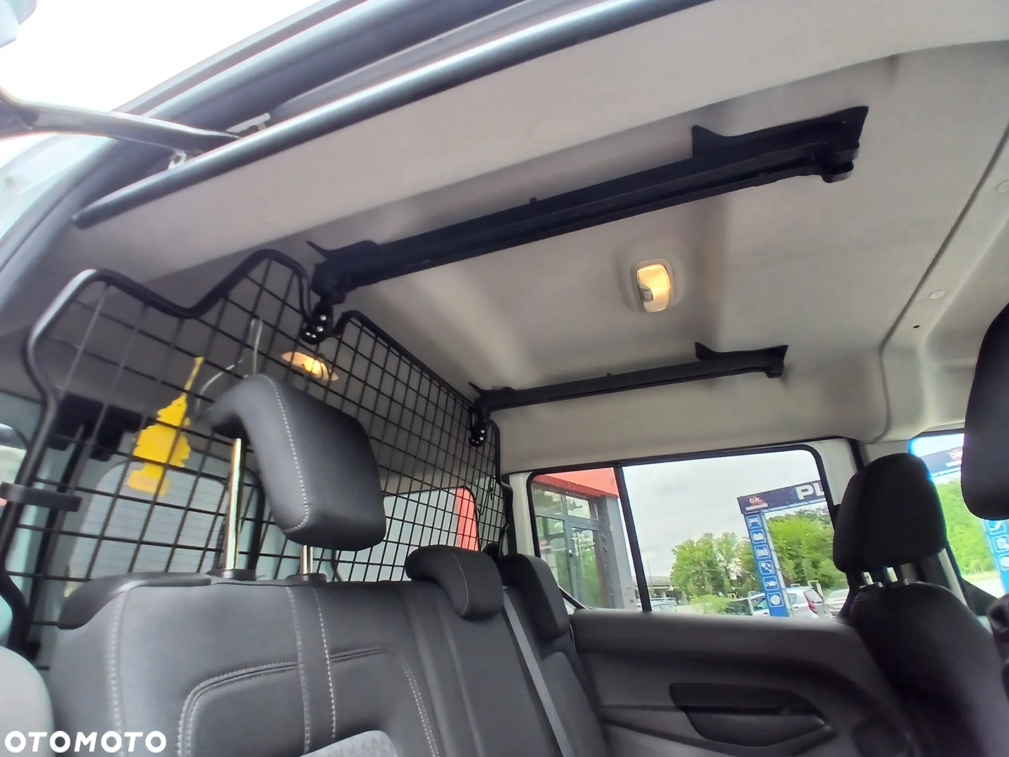 Ford Transit Connect - 9