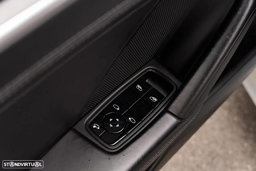 Porsche 911 (992) - 35