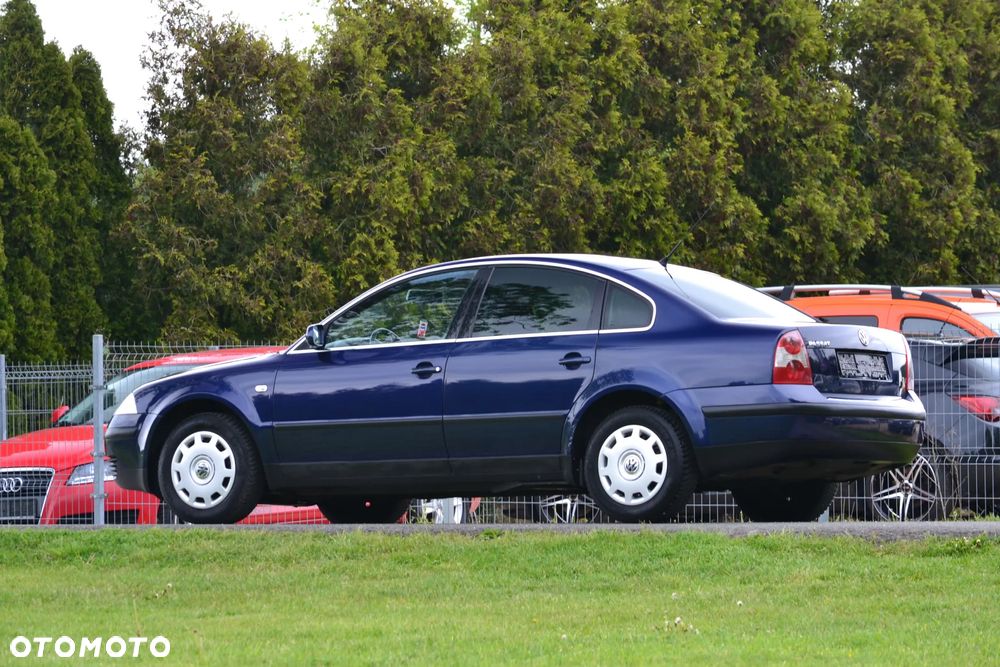 Volkswagen Passat 1.6 Exclusive - 15