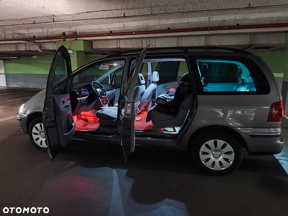 Volkswagen Sharan 1.9 TDI Automatik Exclusive Edition - 32