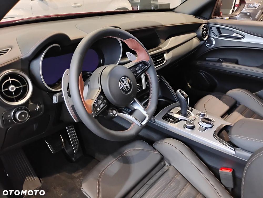 Alfa Romeo Stelvio 2025