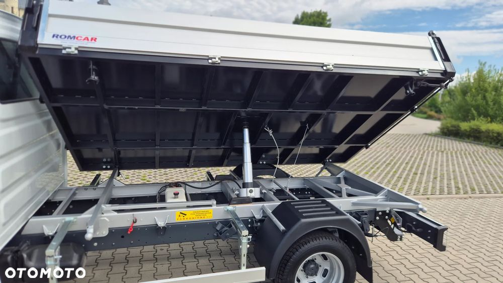 Iveco DAILY - 28