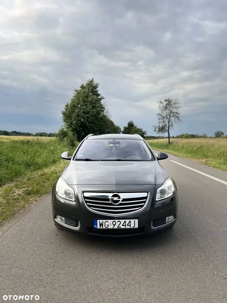 Opel Insignia 2.0 Turbo 4x4 Automatik Cosmo - 2