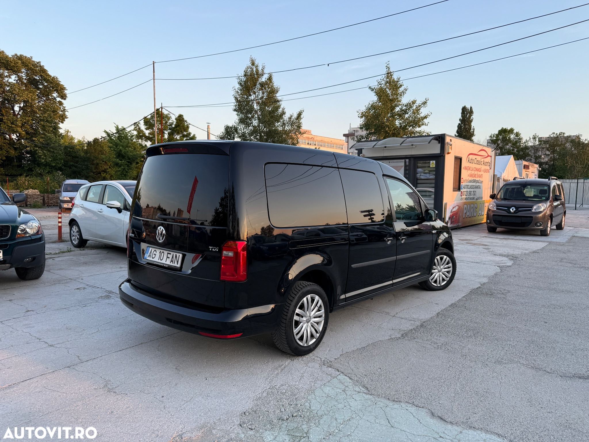 Volkswagen Caddy 2.0 TDI (7-Si.) Maxi Comfortline - 3