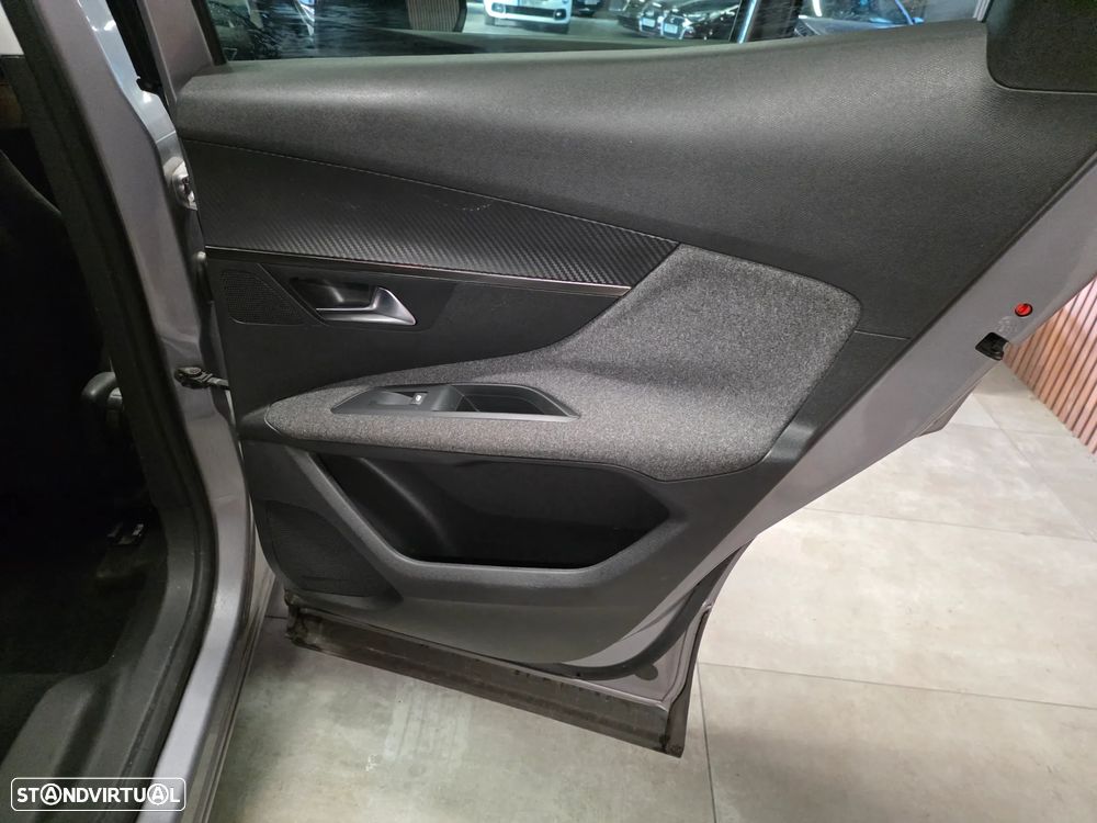 Peugeot 3008 1.5 BlueHDi Active - 19