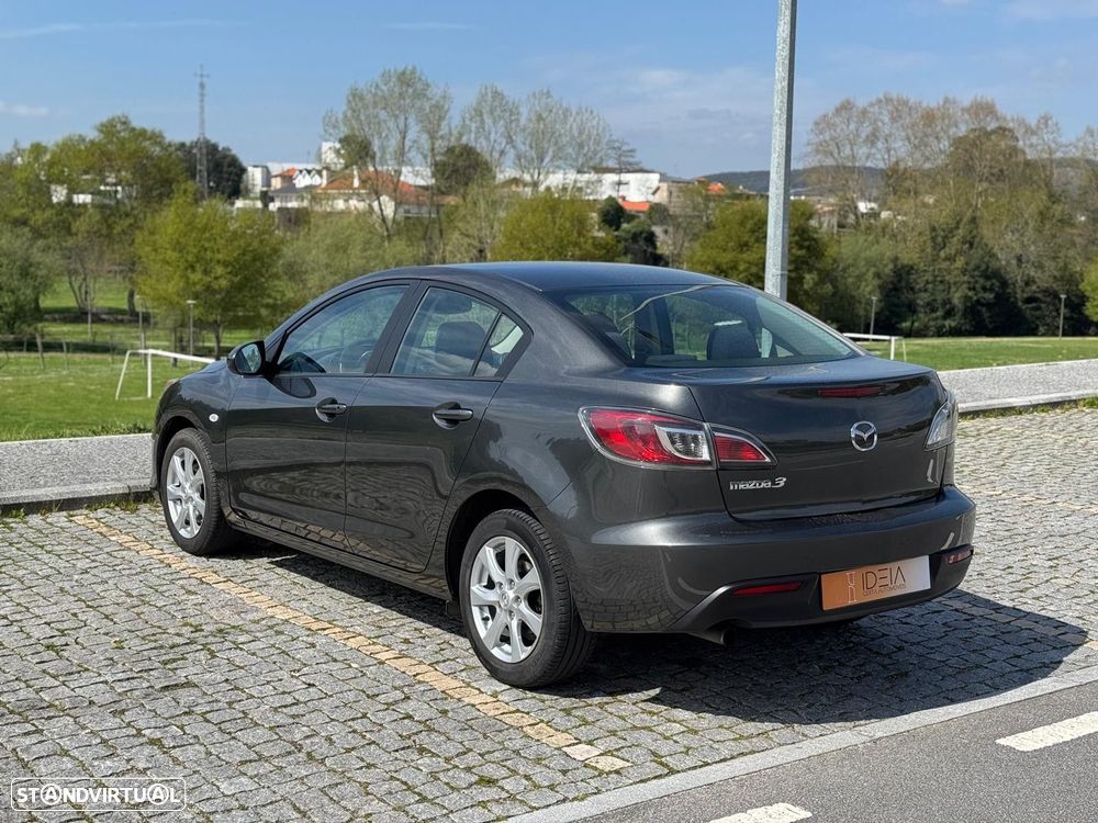 Mazda 3 Hatchback MZ-CD 1.6 Exclusive - 4
