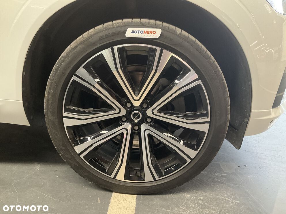 Volvo XC 60 - 30