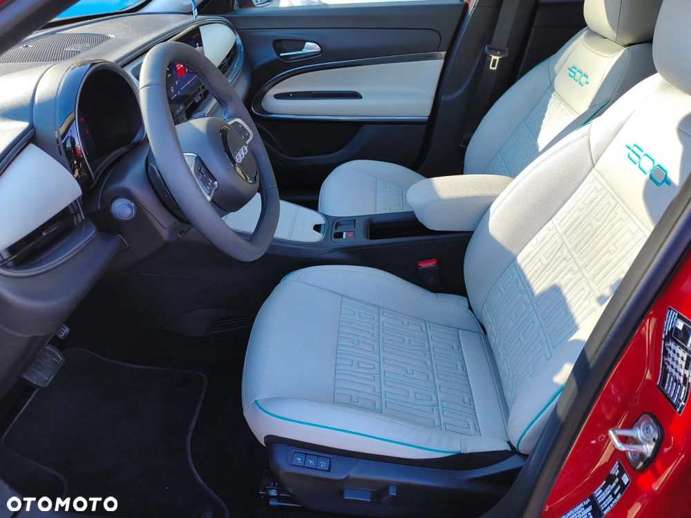 Fiat 600 HYBRID 125 Jahre Edition - 11