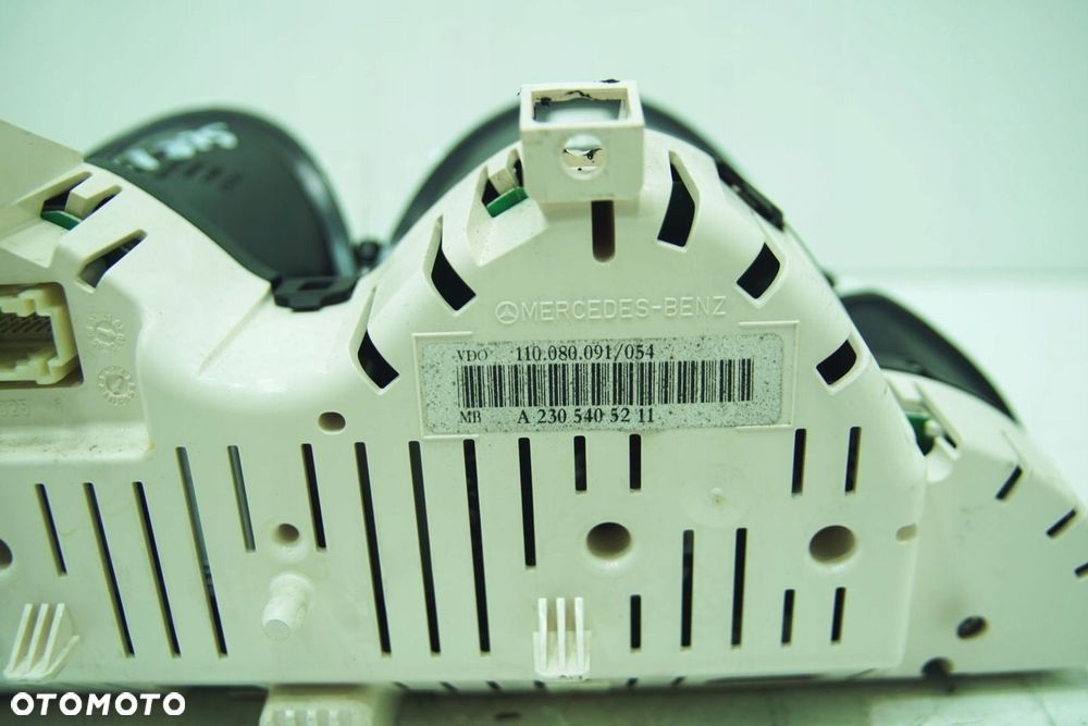 LICZNIK A2305405211 MERCEDES SL500 SL R230 02- - 6