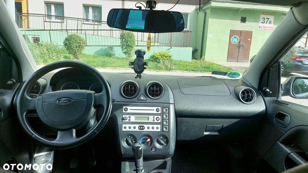 Ford Fiesta 1.3 - 7