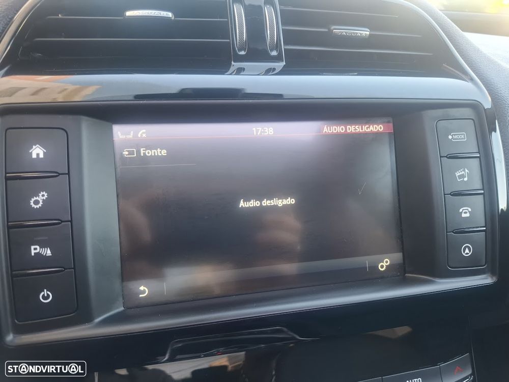 Jaguar XE 2.0 D Prestige Aut. - 15